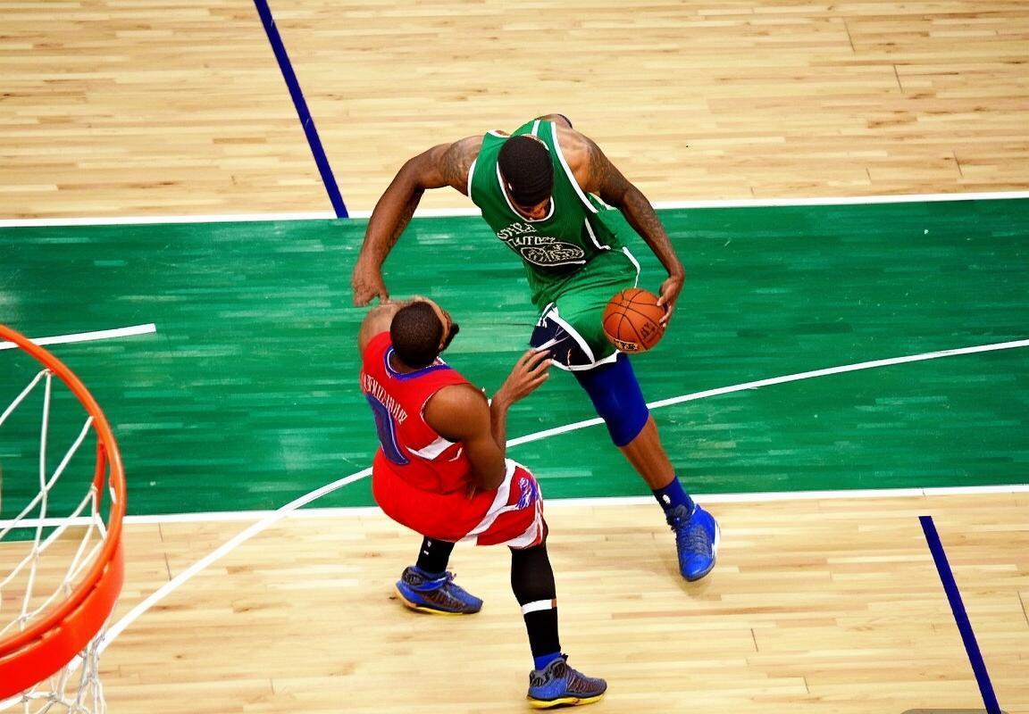 2013-2014 NBA雷霆火箭巅峰对决经典回顾(图3)